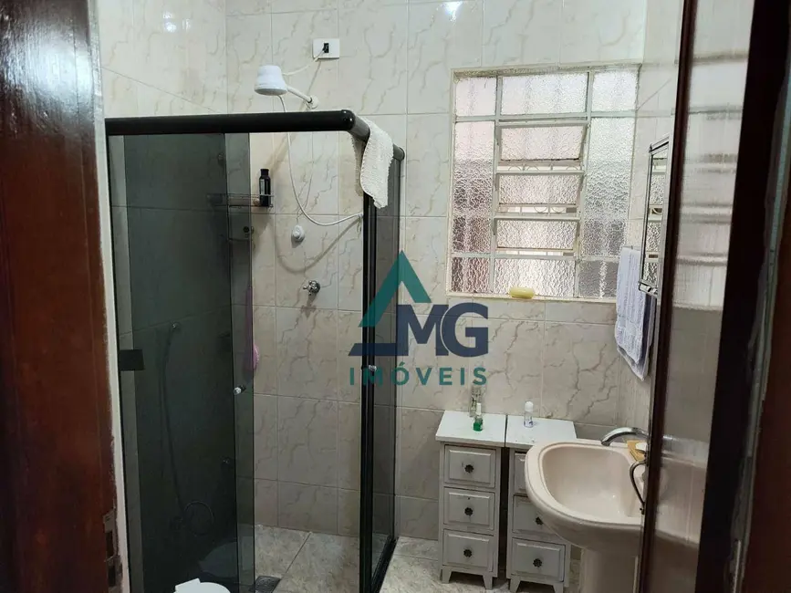 Foto 8 de Casa com 4 quartos à venda em Tres Coracoes - MG