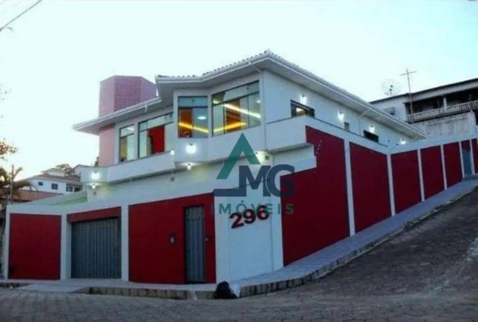 Foto 1 de Casa com 4 quartos à venda, 478m2 em Tres Coracoes - MG