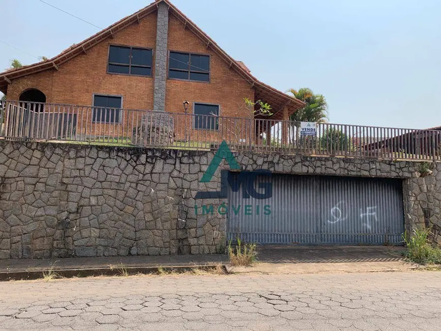 Foto 1 de Chácara com 4 quartos à venda e para alugar, 495m2 em Tres Coracoes - MG