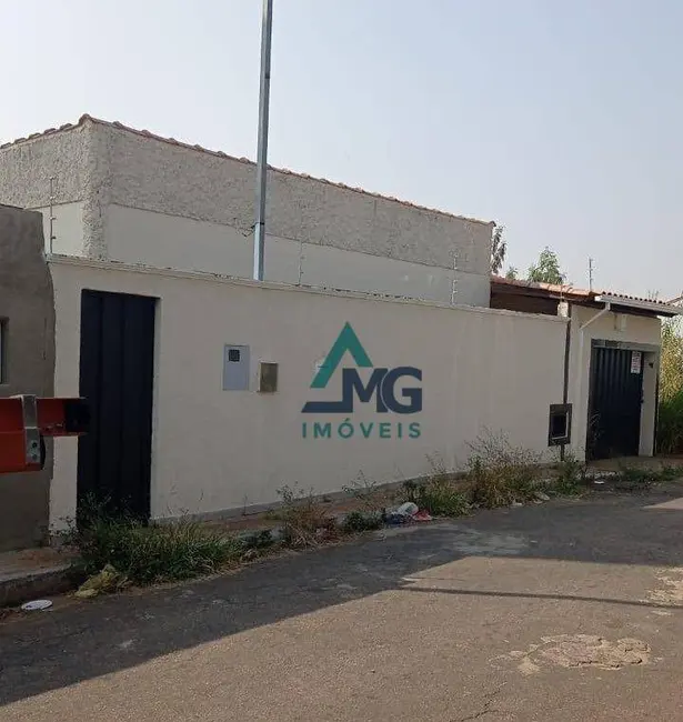 Foto 1 de Casa com 2 quartos à venda em Tres Coracoes - MG