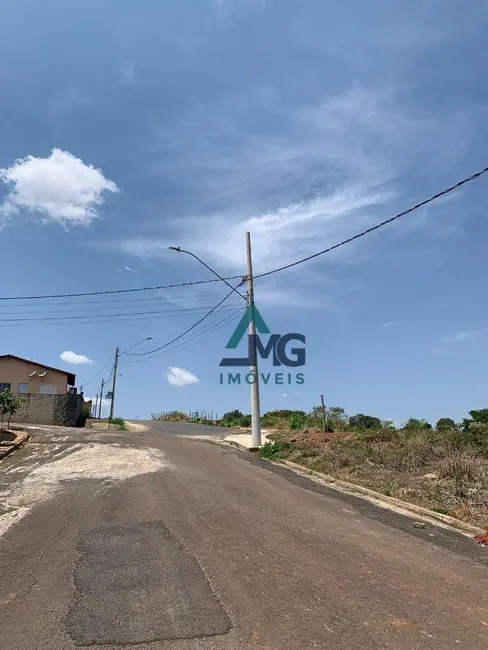 Foto 6 de Terreno / Lote à venda, 390m2 em Tres Coracoes - MG