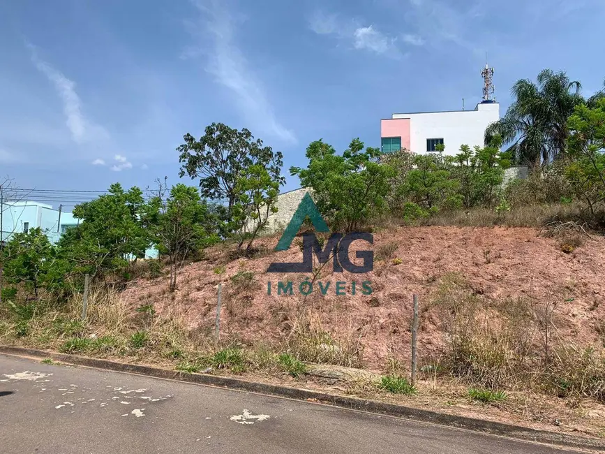 Foto 5 de Terreno / Lote à venda, 774m2 em Tres Coracoes - MG