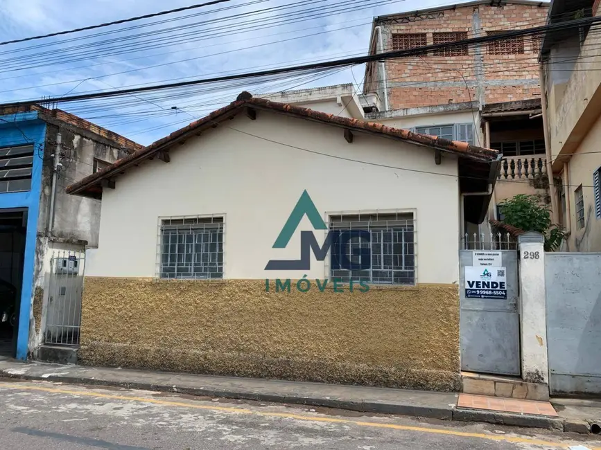 Foto 1 de Casa com 2 quartos à venda, 132m2 em Tres Coracoes - MG