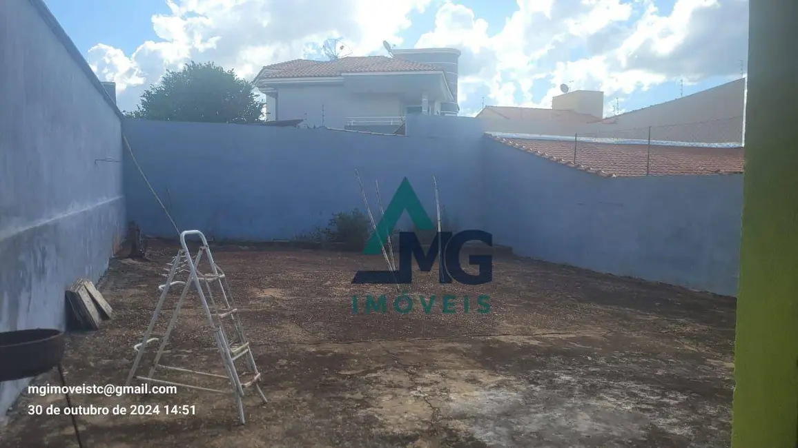 Foto 3 de Casa com 2 quartos à venda, 320m2 em Tres Coracoes - MG