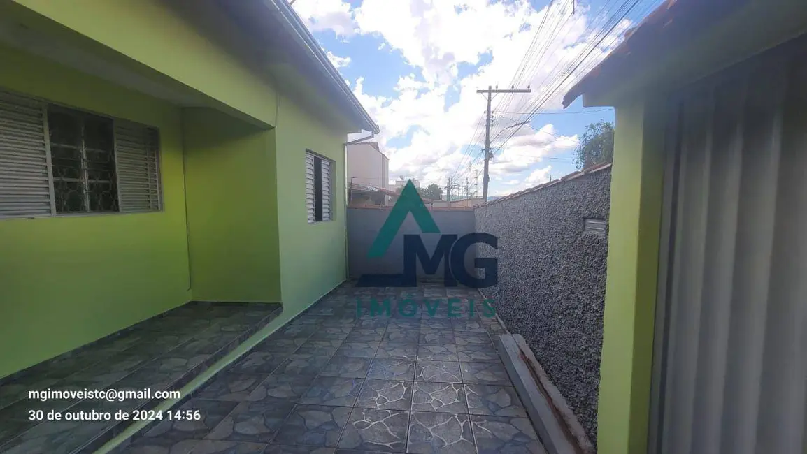 Foto 2 de Casa com 2 quartos à venda, 320m2 em Tres Coracoes - MG