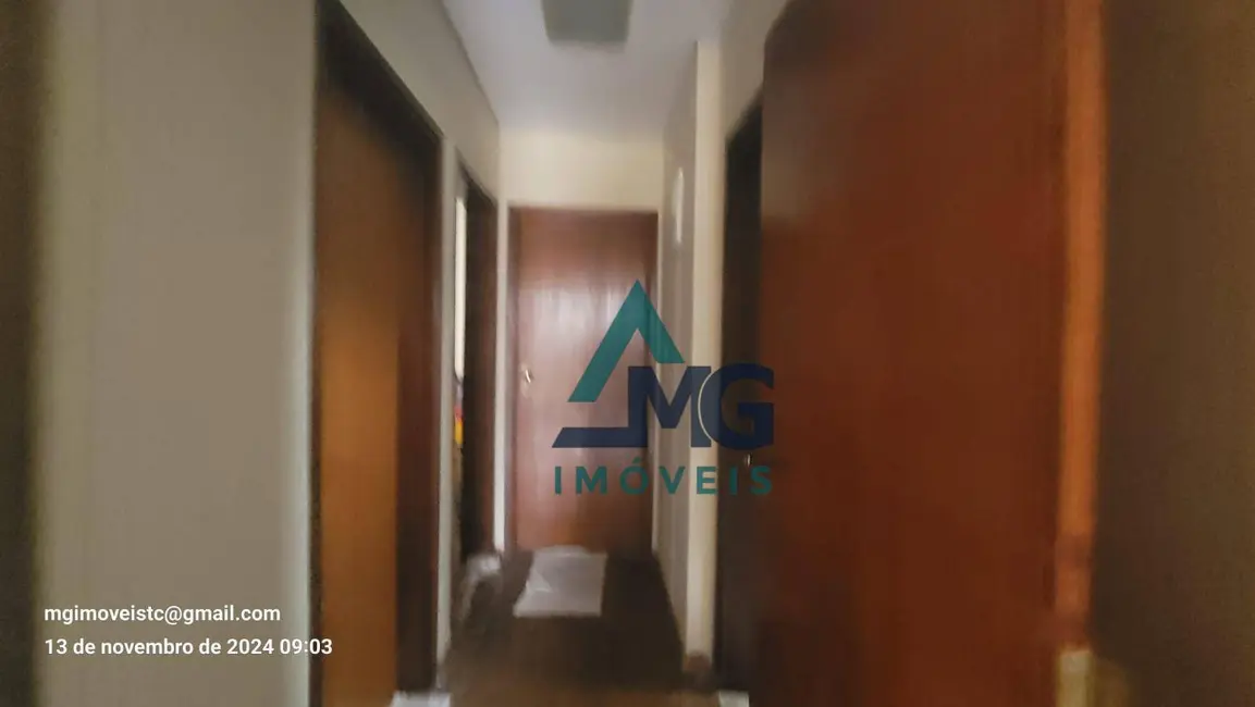 Foto 2 de Casa com 3 quartos à venda, 396m2 em Tres Coracoes - MG