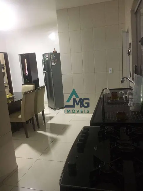 Foto 9 de Casa com 4 quartos à venda em Tres Coracoes - MG