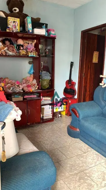 Foto 4 de Casa com 4 quartos à venda em Tres Coracoes - MG