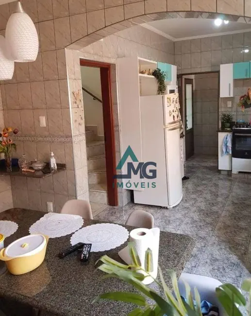 Foto 2 de Sobrado com 5 quartos à venda em Tres Coracoes - MG