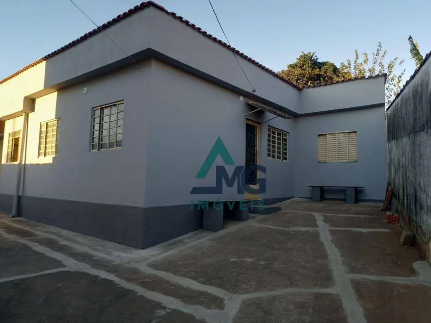 Foto 1 de Casa com 3 quartos à venda em Tres Coracoes - MG