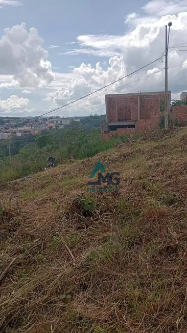 Foto 1 de Terreno / Lote à venda, 214m2 em Tres Coracoes - MG