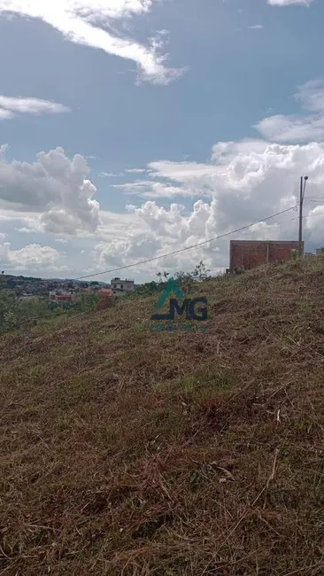 Foto 2 de Terreno / Lote à venda, 214m2 em Tres Coracoes - MG
