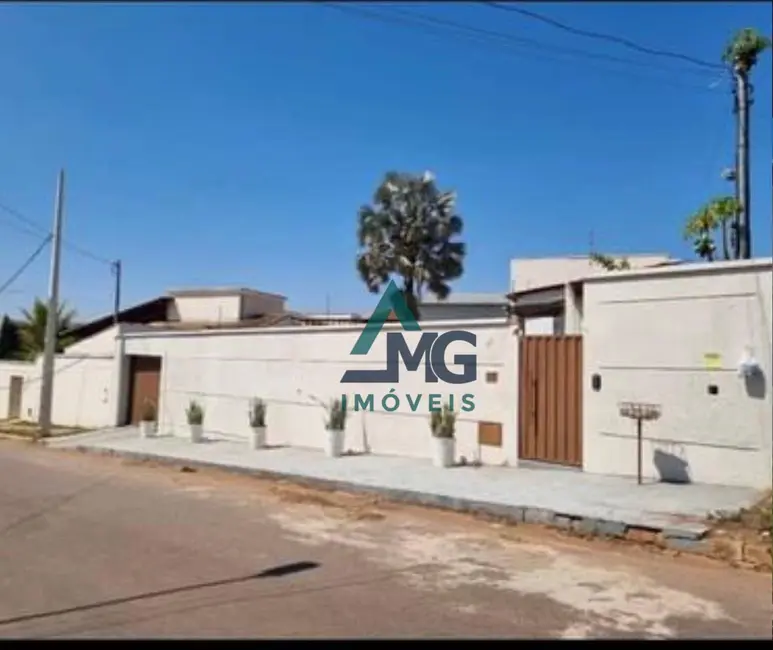 Foto 1 de Casa com 3 quartos à venda, 683m2 em Tres Coracoes - MG