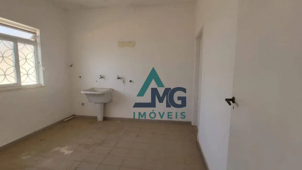 Casa com 5 quartos à venda e para alugar, 525m2 em Tres Coracoes - MG - imagem 4 Foto 4 de Casa com 5 quartos à venda e para alugar, 525m2 em Tres Coracoes - MG