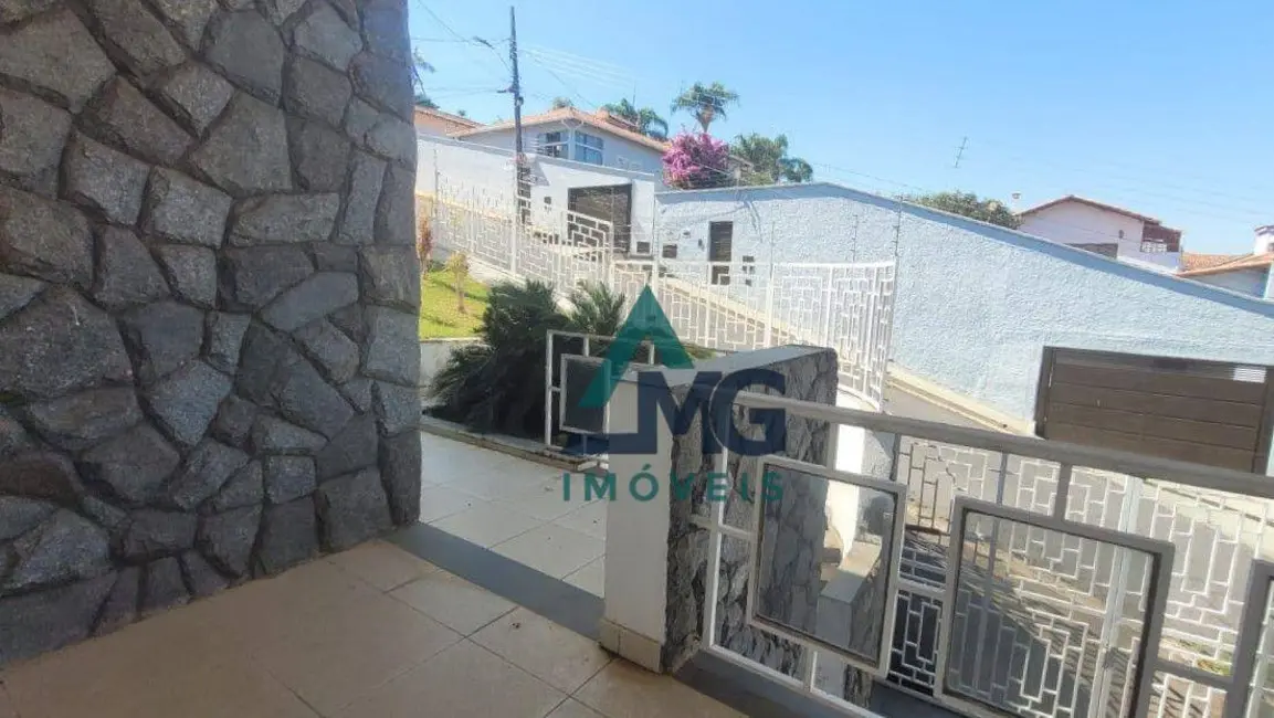 Casa com 5 quartos à venda e para alugar, 525m2 em Tres Coracoes - MG - imagem 8 Foto 8 de Casa com 5 quartos à venda e para alugar, 525m2 em Tres Coracoes - MG