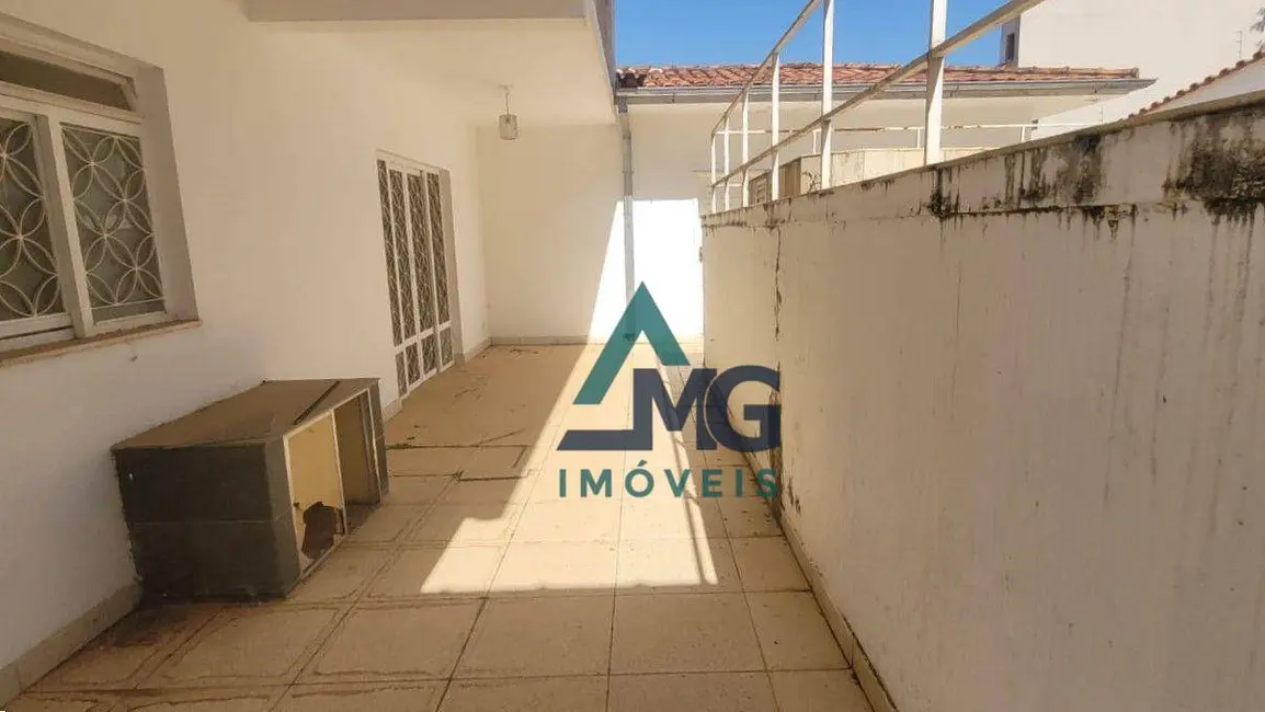 Casa com 5 quartos à venda e para alugar, 525m2 em Tres Coracoes - MG - imagem 9 Foto 9 de Casa com 5 quartos à venda e para alugar, 525m2 em Tres Coracoes - MG