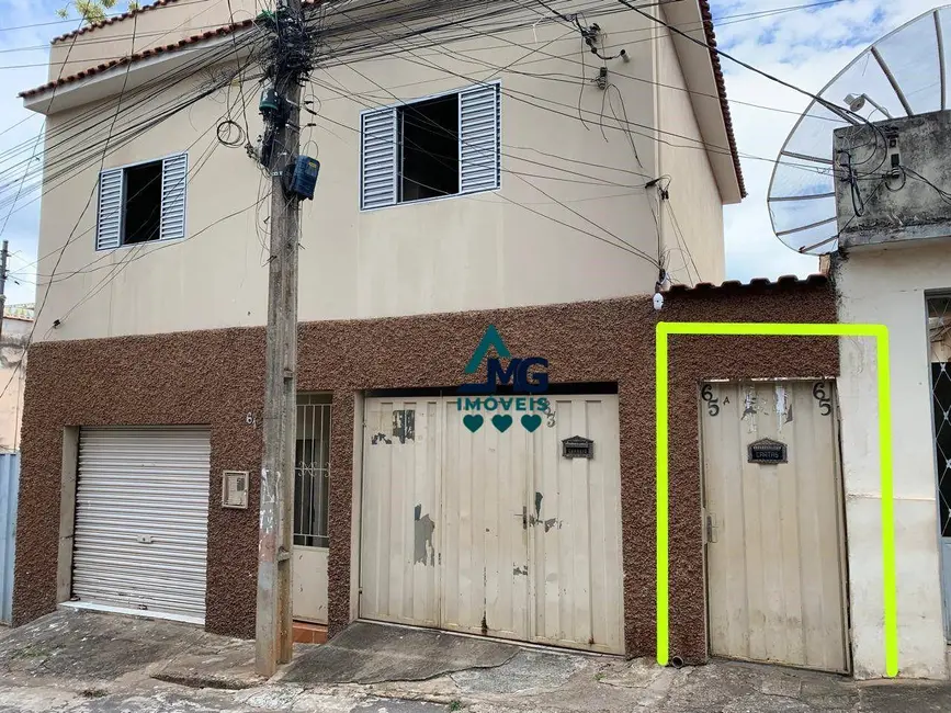 Foto 1 de Casa com 2 quartos para alugar em Tres Coracoes - MG