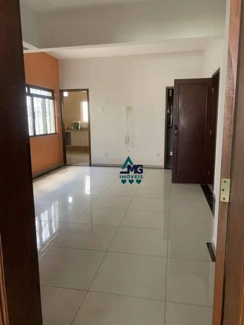 Apartamento com 3 quartos para alugar em Tres Coracoes - MG - imagem 4 Foto 4 de Apartamento com 3 quartos para alugar em Tres Coracoes - MG