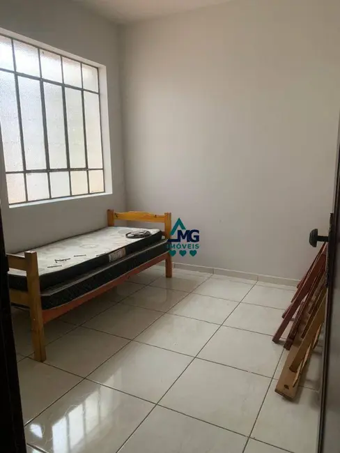 Apartamento com 3 quartos para alugar em Tres Coracoes - MG - imagem 9 Foto 9 de Apartamento com 3 quartos para alugar em Tres Coracoes - MG