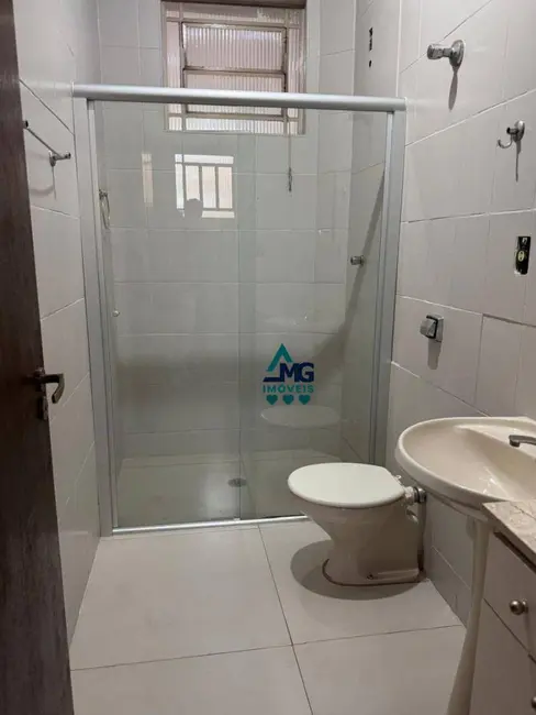 Casa com 3 quartos para alugar em Centro, Tres Coracoes - MG - imagem 9 Foto 9 de Casa com 3 quartos para alugar em Centro, Tres Coracoes - MG