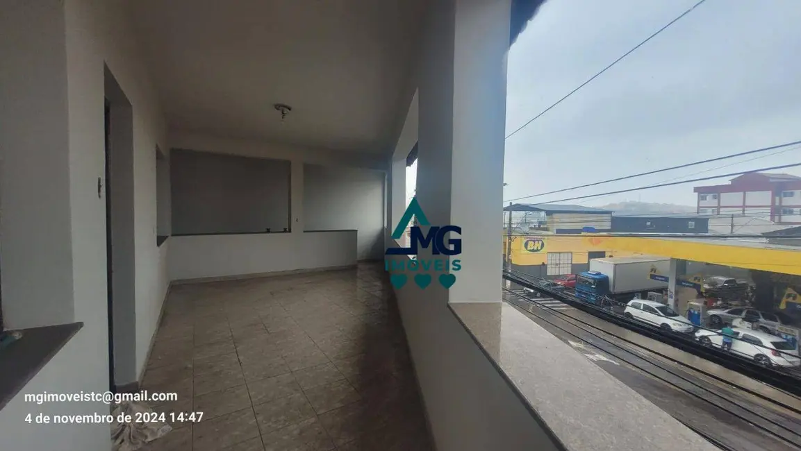 Casa com 3 quartos para alugar em Centro, Tres Coracoes - MG - imagem 5 Foto 5 de Casa com 3 quartos para alugar em Centro, Tres Coracoes - MG