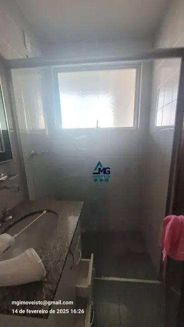 Apartamento com 3 quartos para alugar em Centro, Tres Coracoes - MG - imagem 3 Foto 3 de Apartamento com 3 quartos para alugar em Centro, Tres Coracoes - MG