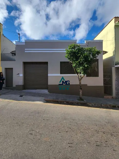 Foto 2 de Casa com 2 quartos à venda, 169m2 em Centro, Tres Coracoes - MG