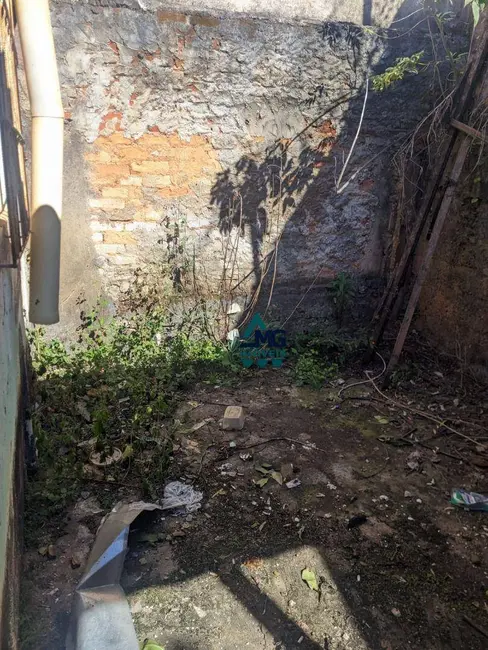 Foto 2 de Casa com 2 quartos à venda, 65m2 em Tres Coracoes - MG