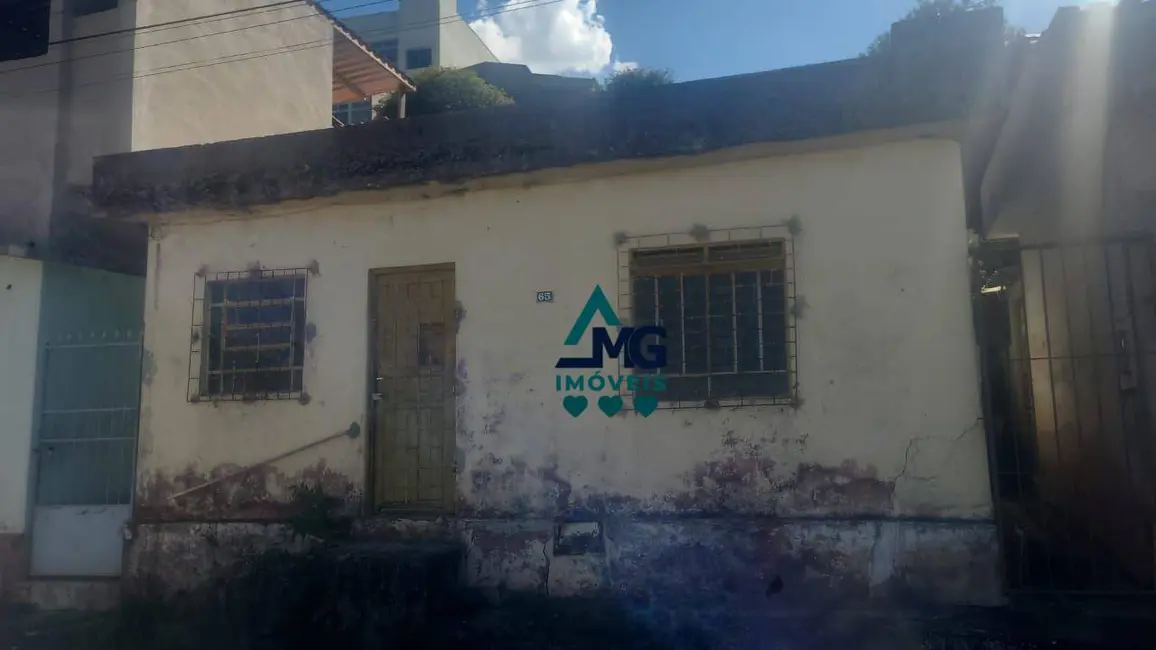 Foto 1 de Casa com 2 quartos à venda, 65m2 em Tres Coracoes - MG