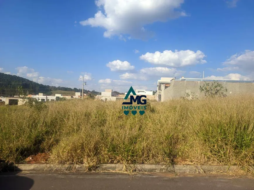 Terreno / Lote à venda, 300m2 em Tres Coracoes - MG - imagem 3 Foto 3 de Terreno / Lote à venda, 300m2 em Tres Coracoes - MG