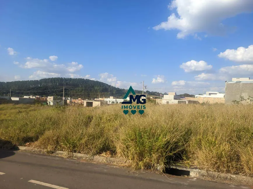 Terreno / Lote à venda, 300m2 em Tres Coracoes - MG - imagem 1 Foto 1 de Terreno / Lote à venda, 300m2 em Tres Coracoes - MG