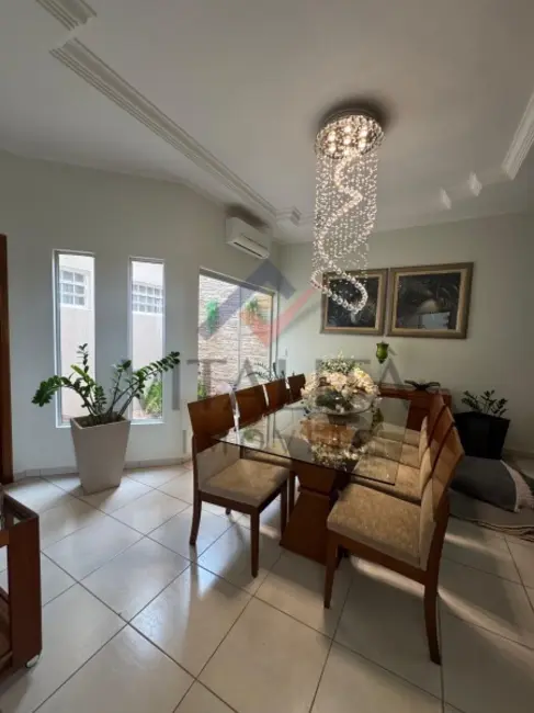 Foto 2 de Casa com 3 quartos à venda, 282m2 em Ribeirao Preto - SP