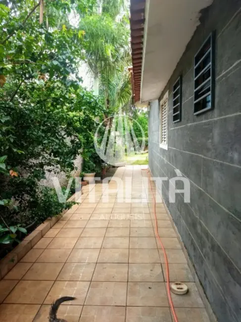 Foto 4 de Casa com 3 quartos à venda, 200m2 em Cajuru - SP