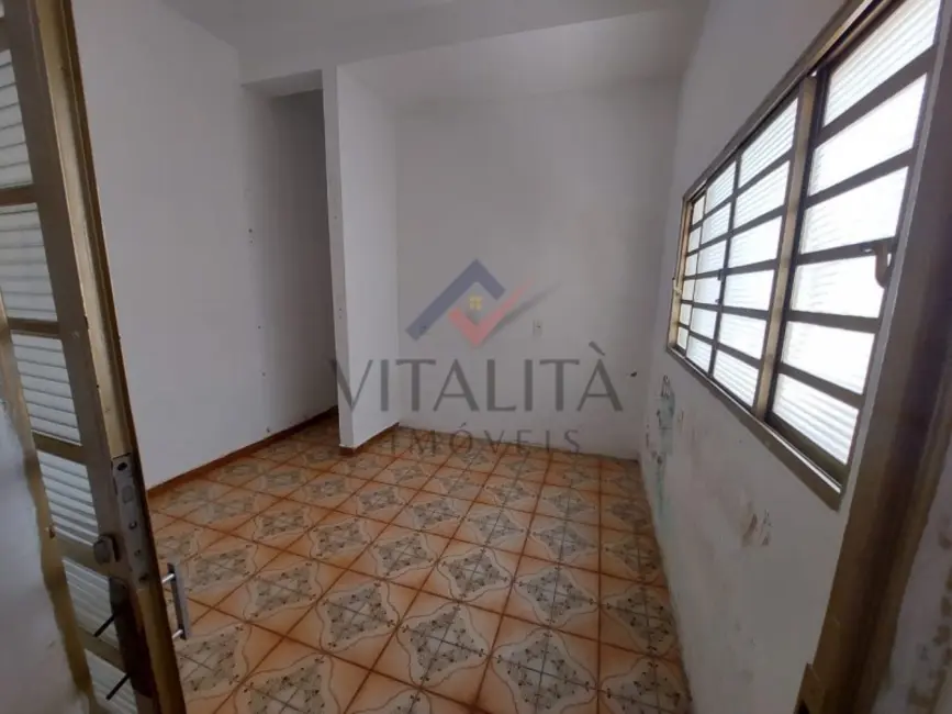 Casa com 5 quartos para alugar, 209m2 em Centro, Ribeirao Preto - SP - imagem 7 Foto 7 de Casa com 5 quartos para alugar, 209m2 em Centro, Ribeirao Preto - SP