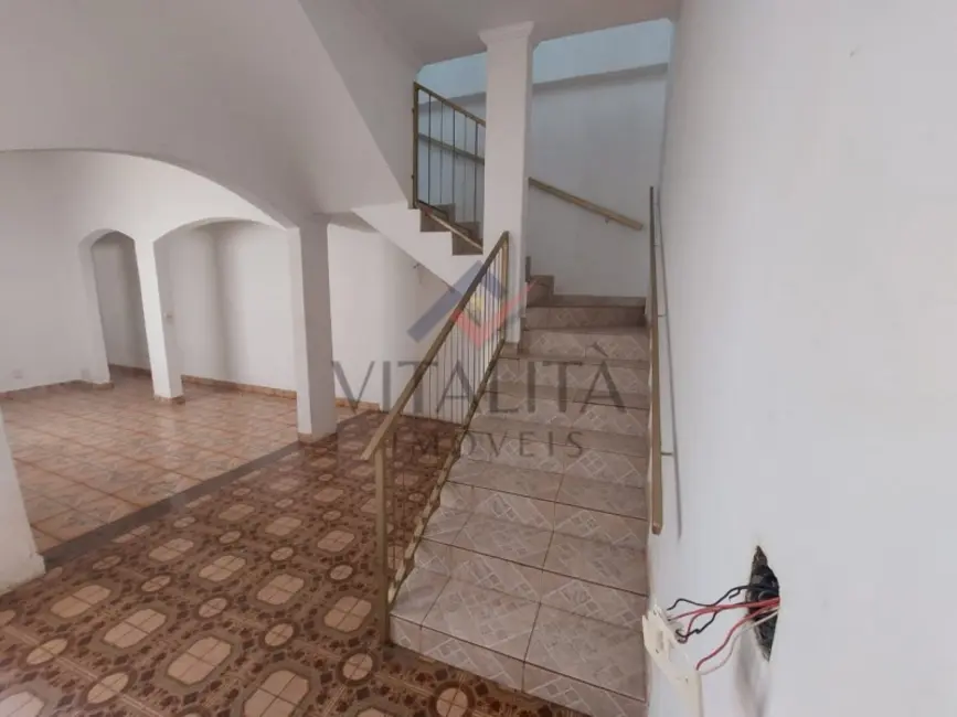 Casa com 5 quartos para alugar, 209m2 em Centro, Ribeirao Preto - SP - imagem 3 Foto 3 de Casa com 5 quartos para alugar, 209m2 em Centro, Ribeirao Preto - SP