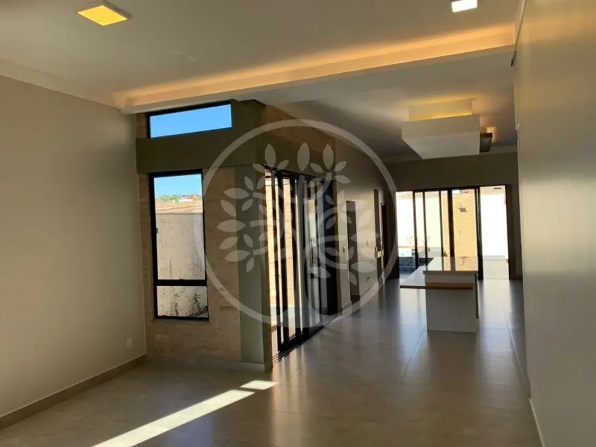 Casa com 3 quartos para alugar, 189m2 em Ribeirao Preto - SP - imagem 4 Foto 4 de Casa com 3 quartos para alugar, 189m2 em Ribeirao Preto - SP