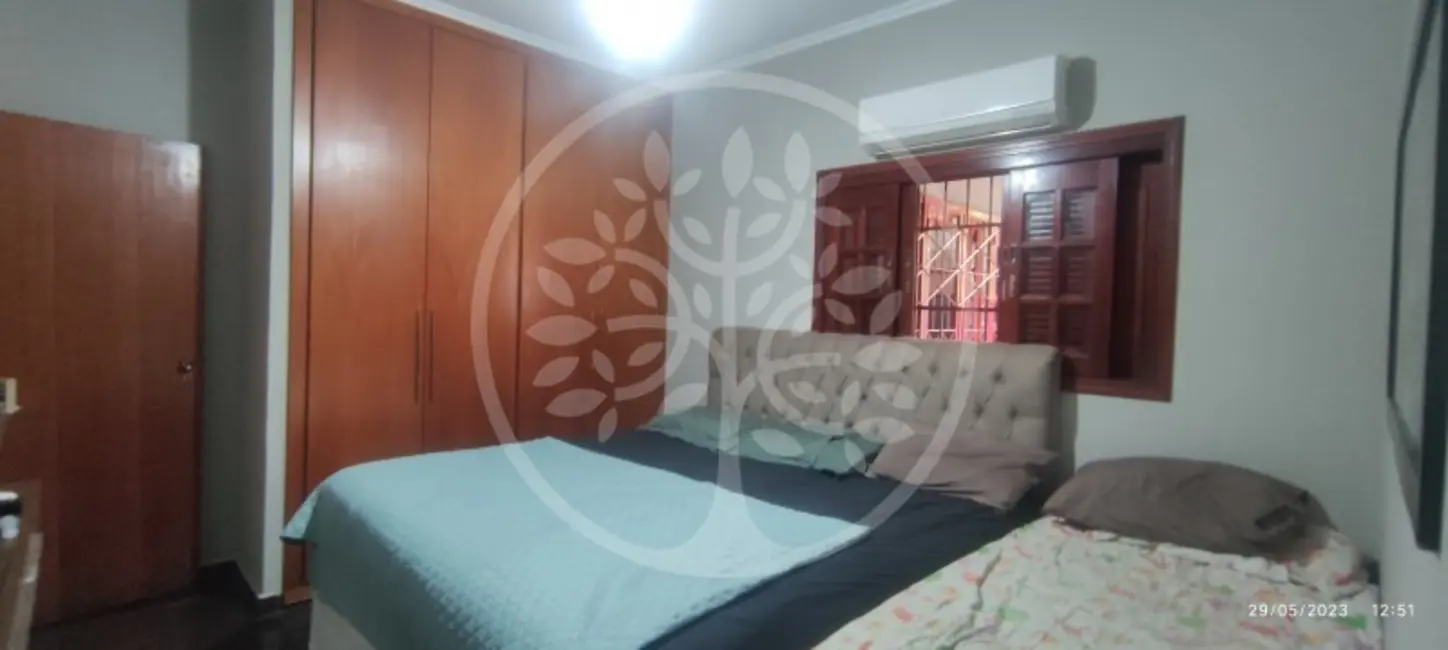 Casa com 4 quartos à venda, 161m2 em Ribeirao Preto - SP - imagem 8 Foto 8 de Casa com 4 quartos à venda, 161m2 em Ribeirao Preto - SP