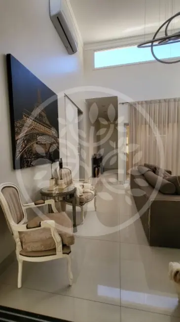 Casa com 3 quartos à venda, 160m2 em Ribeirao Preto - SP - imagem 4 Foto 4 de Casa com 3 quartos à venda, 160m2 em Ribeirao Preto - SP