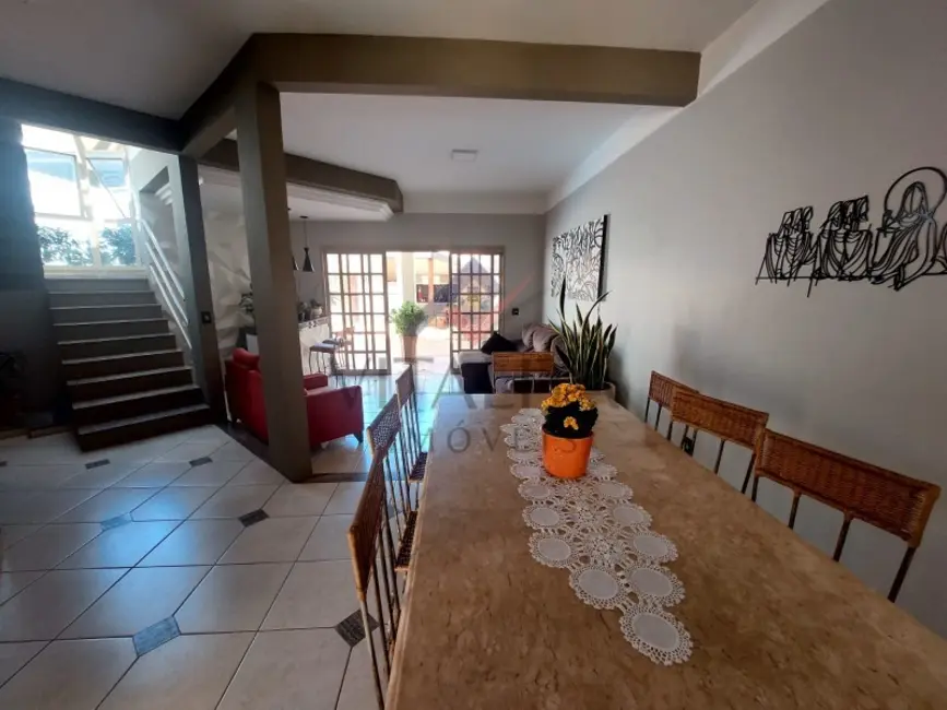 Foto 4 de Casa com 3 quartos para alugar, 277m2 em Jardim Califórnia, Ribeirao Preto - SP