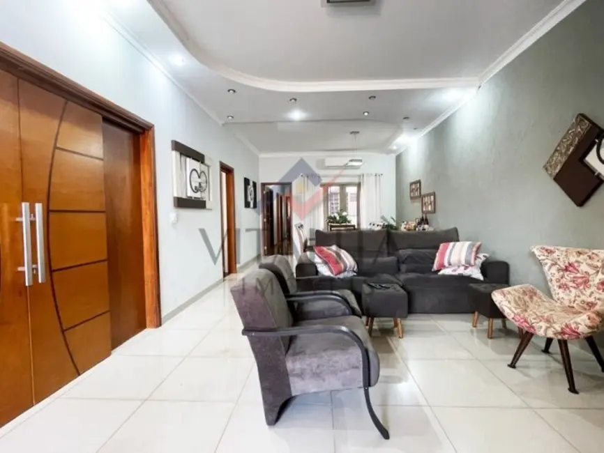 Foto 2 de Casa com 3 quartos à venda, 380m2 em Jardim Anhangüera, Ribeirao Preto - SP