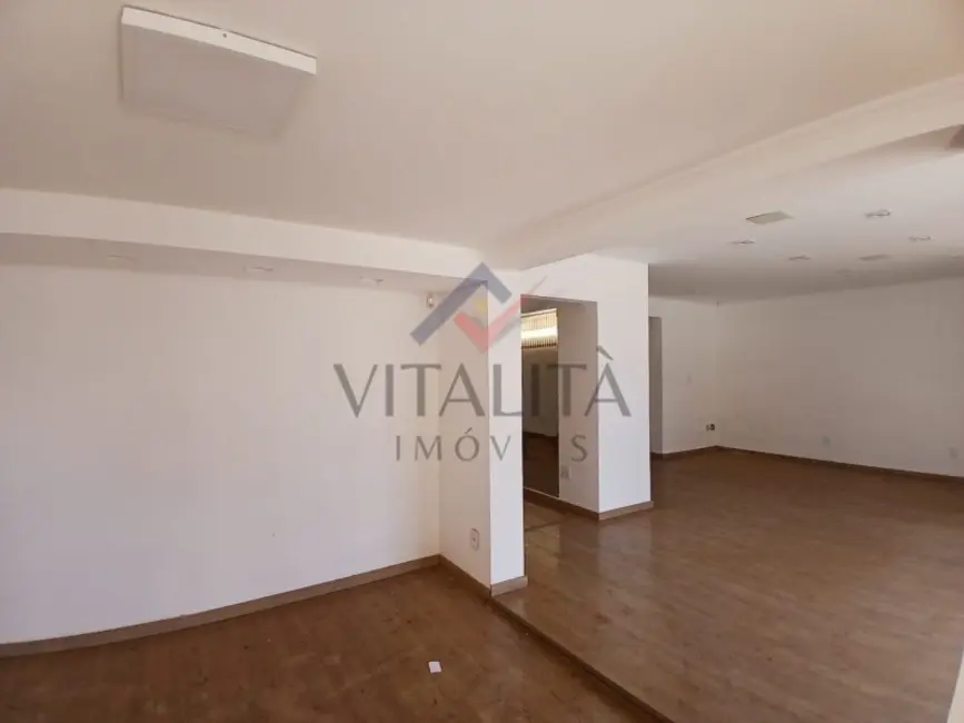 Loja com 6 quartos para alugar, 226m2 em Jardim São Luiz, Ribeirao Preto - SP - imagem 3 Foto 3 de Loja com 6 quartos para alugar, 226m2 em Jardim São Luiz, Ribeirao Preto - SP