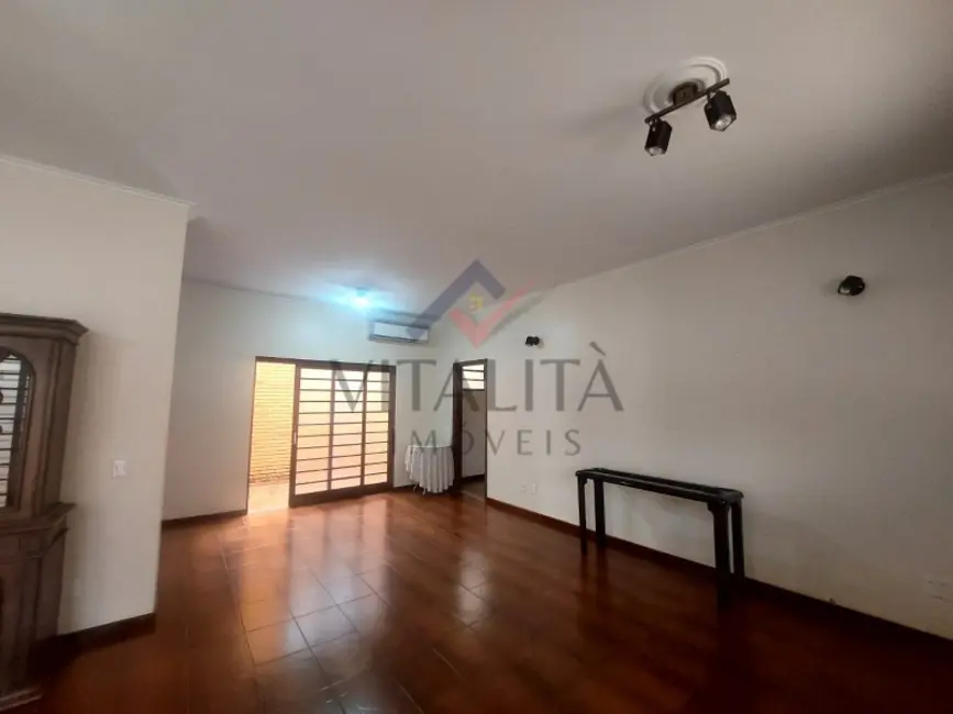 Casa com 3 quartos para alugar, 211m2 em Jardim São Luiz, Ribeirao Preto - SP - imagem 2 Foto 2 de Casa com 3 quartos para alugar, 211m2 em Jardim São Luiz, Ribeirao Preto - SP