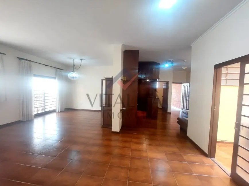 Casa com 3 quartos para alugar, 211m2 em Jardim São Luiz, Ribeirao Preto - SP - imagem 3 Foto 3 de Casa com 3 quartos para alugar, 211m2 em Jardim São Luiz, Ribeirao Preto - SP