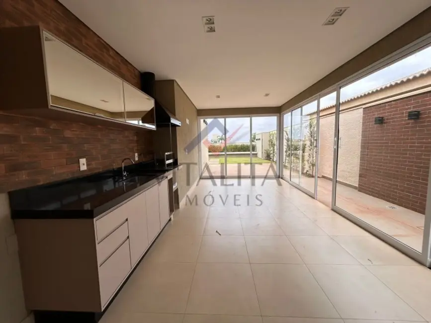 Casa com 3 quartos para alugar, 160m2 em Ribeirao Preto - SP - imagem 4 Foto 4 de Casa com 3 quartos para alugar, 160m2 em Ribeirao Preto - SP