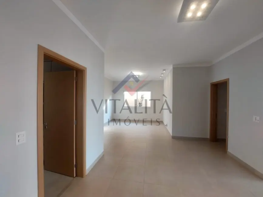 Casa com 3 quartos para alugar, 160m2 em Ribeirao Preto - SP - imagem 3 Foto 3 de Casa com 3 quartos para alugar, 160m2 em Ribeirao Preto - SP