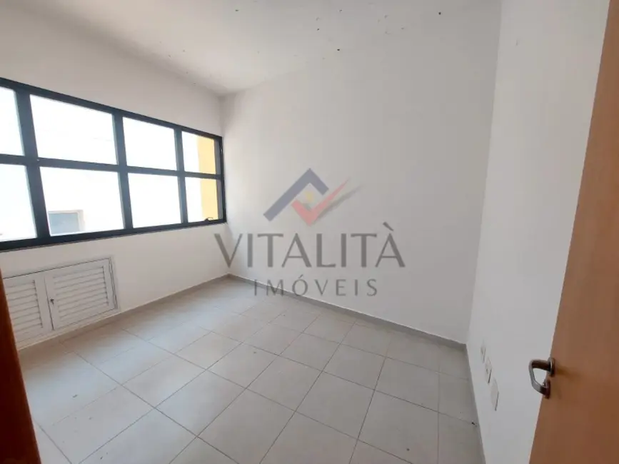 Sala Comercial para alugar, 32m2 em Ribeirao Preto - SP - imagem 2 Foto 2 de Sala Comercial para alugar, 32m2 em Ribeirao Preto - SP