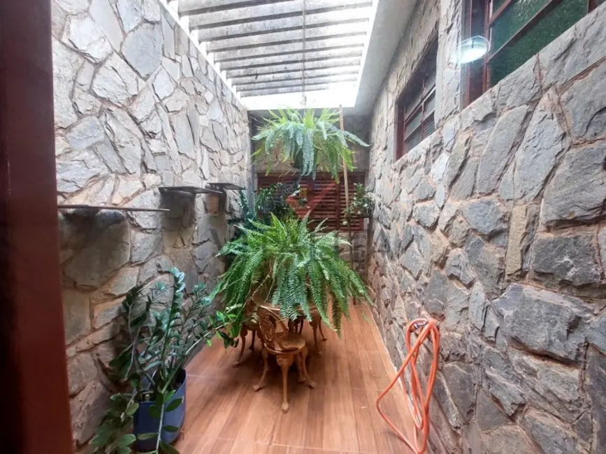 Casa com 3 quartos à venda, 132m2 em Jardim Irajá, Ribeirao Preto - SP - imagem 8 Foto 8 de Casa com 3 quartos à venda, 132m2 em Jardim Irajá, Ribeirao Preto - SP