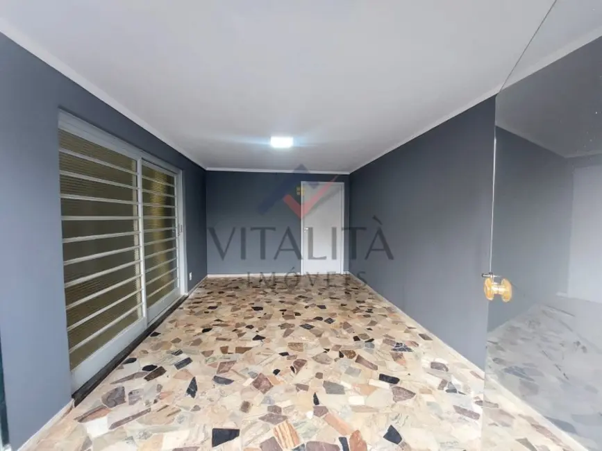 Casa com 3 quartos para alugar, 170m2 em Centro, Ribeirao Preto - SP - imagem 7 Foto 7 de Casa com 3 quartos para alugar, 170m2 em Centro, Ribeirao Preto - SP