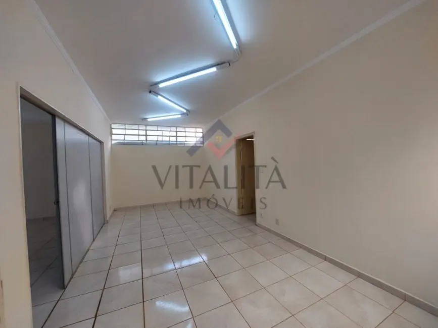 Casa com 3 quartos para alugar, 170m2 em Centro, Ribeirao Preto - SP - imagem 5 Foto 5 de Casa com 3 quartos para alugar, 170m2 em Centro, Ribeirao Preto - SP