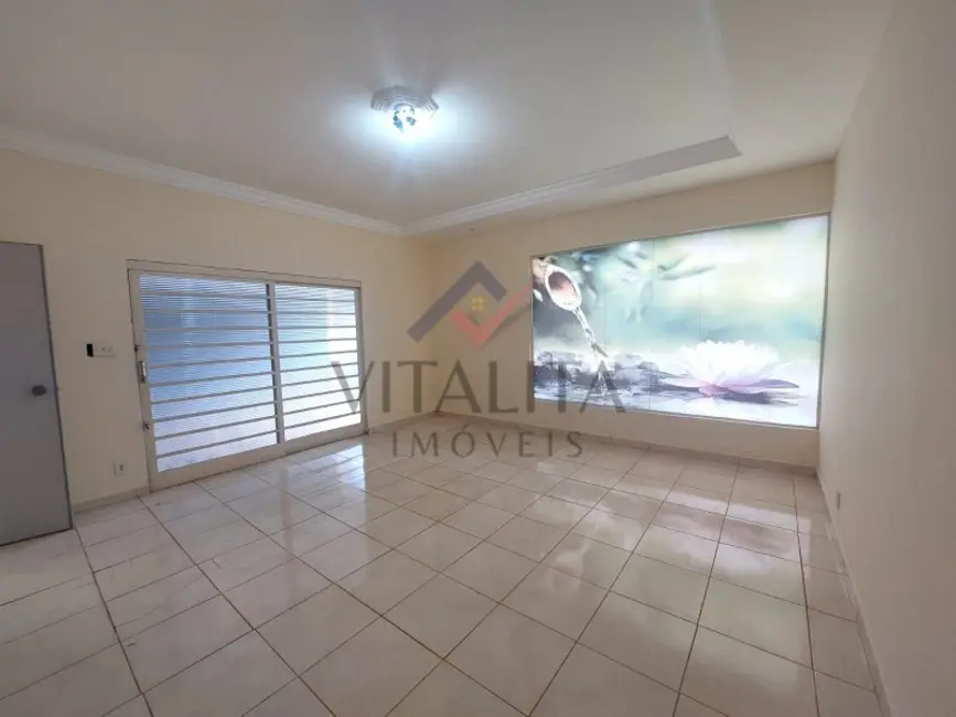 Casa com 3 quartos para alugar, 170m2 em Centro, Ribeirao Preto - SP - imagem 1 Foto 1 de Casa com 3 quartos para alugar, 170m2 em Centro, Ribeirao Preto - SP